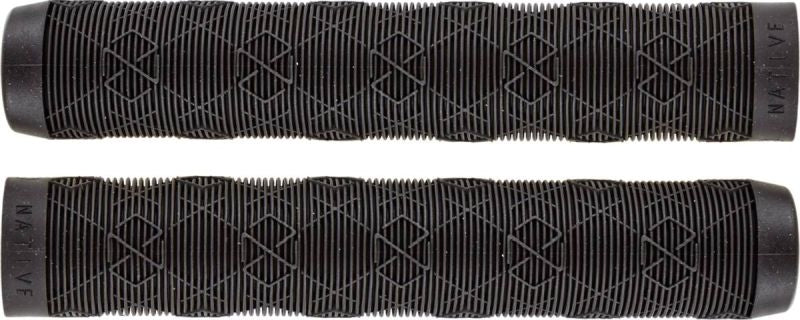 Gripy Native Emblem Black