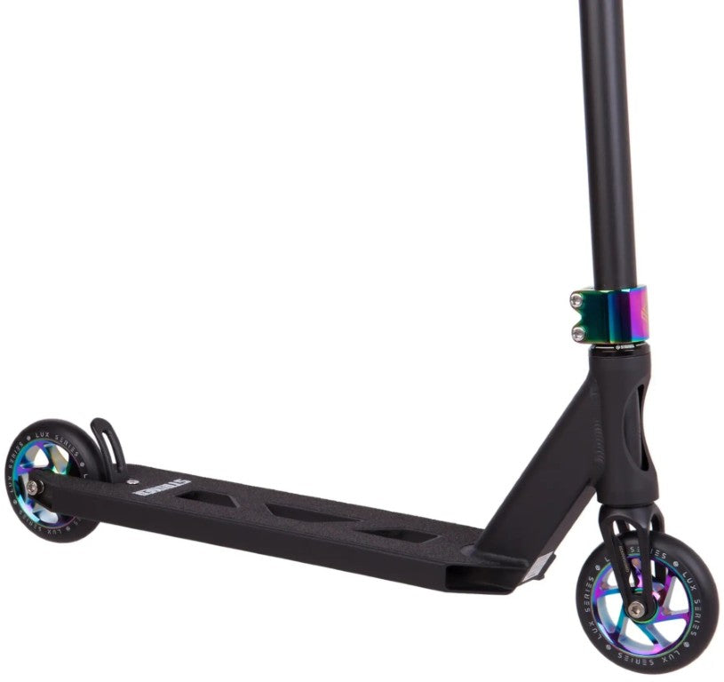 Freestyle koloběžka Striker Essential M Black Rainbow
