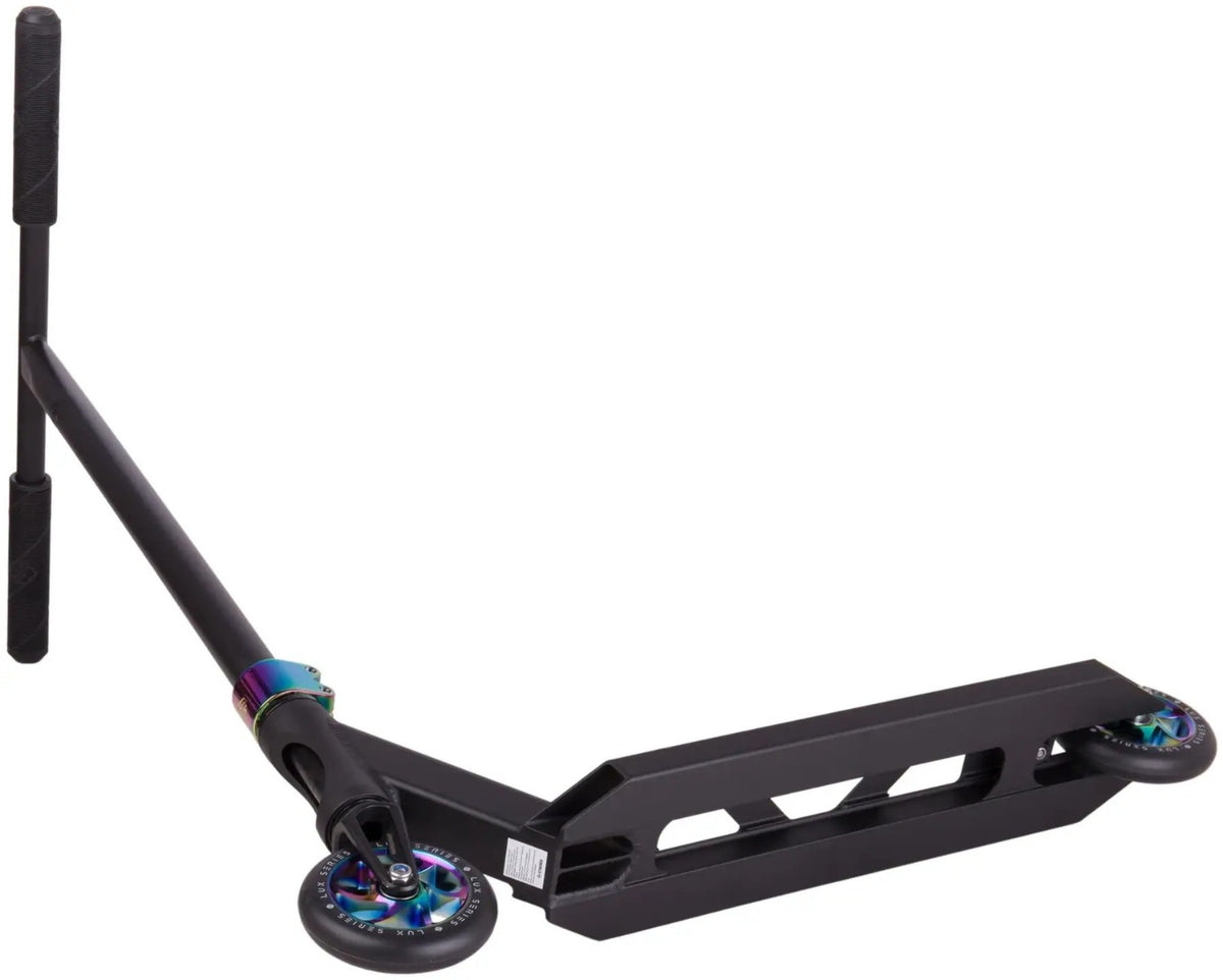 Freestyle koloběžka Striker Essential L Black Rainbow