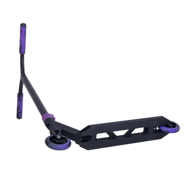 Scooter Striker Lux Black Purple